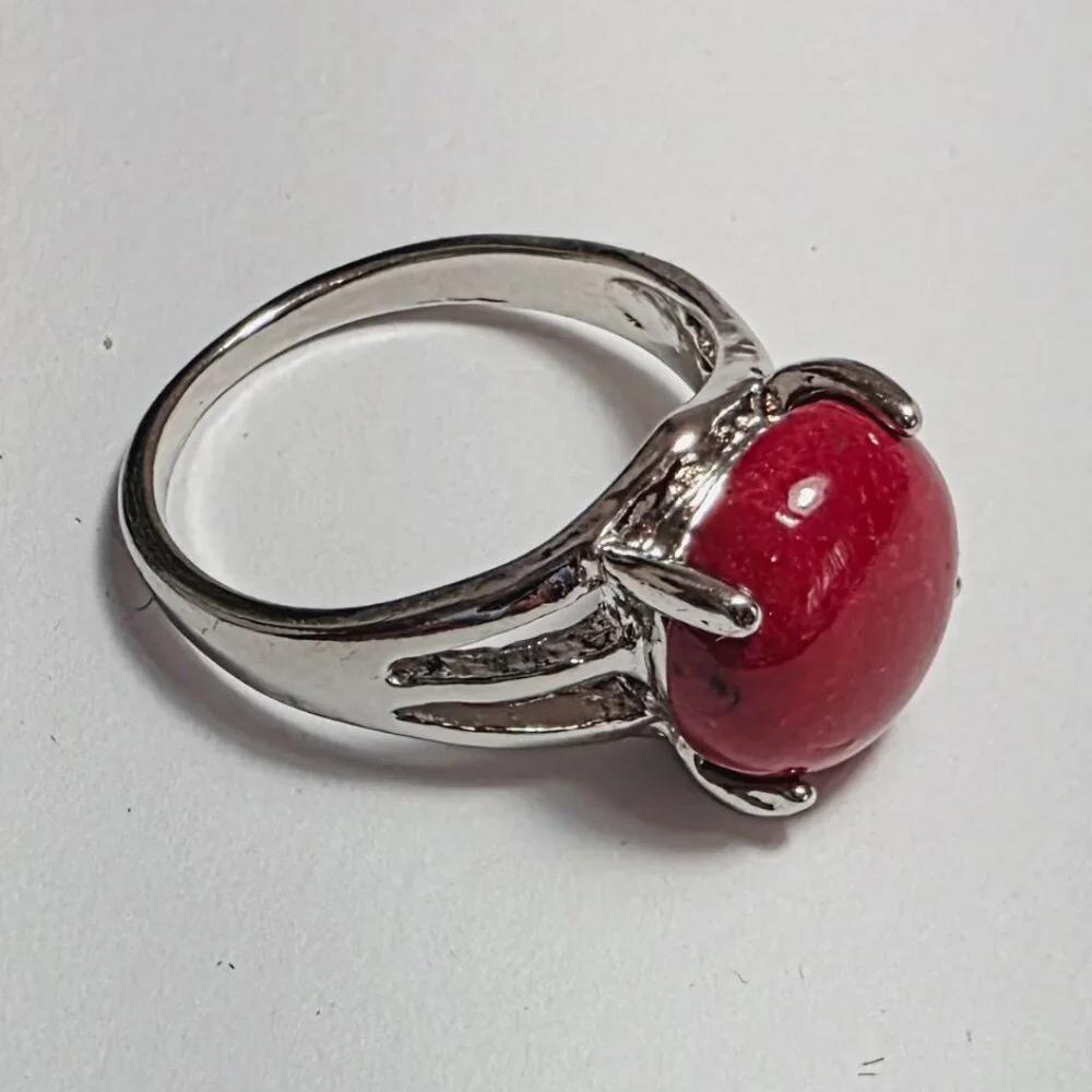 Red Stone Statement Ring Silver Tone | EU 18 (US 8) - Picture 4 of 5